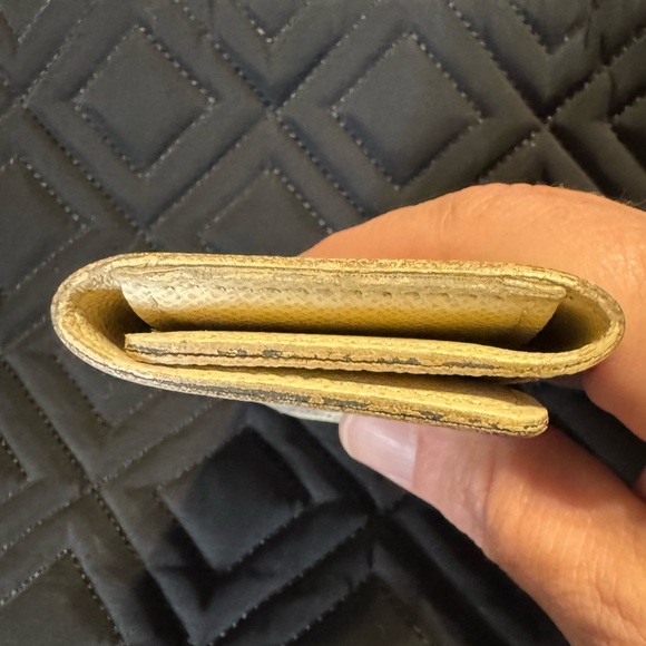 Louis Vuitton Damier Azure Key Holder - Picture 3 of 9